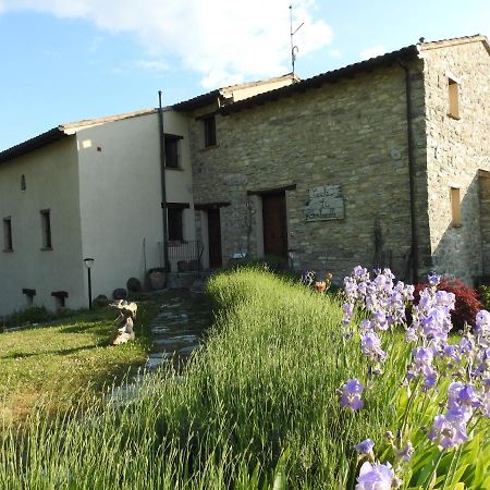 Отель Casale Le Fontanelle Monte Grimano Terme Экстерьер фото