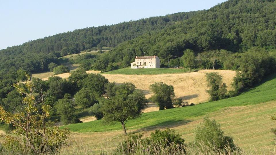 Отель Casale Le Fontanelle Monte Grimano Terme Экстерьер фото