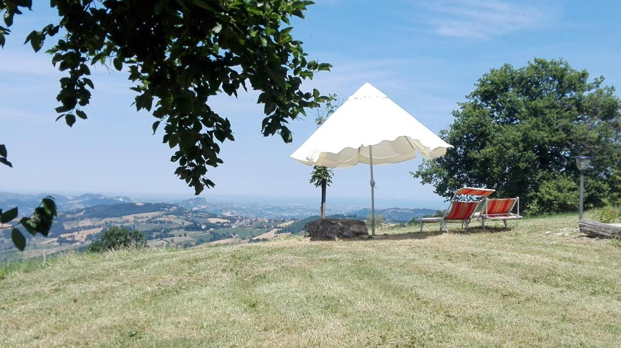Отель Casale Le Fontanelle Monte Grimano Terme Экстерьер фото